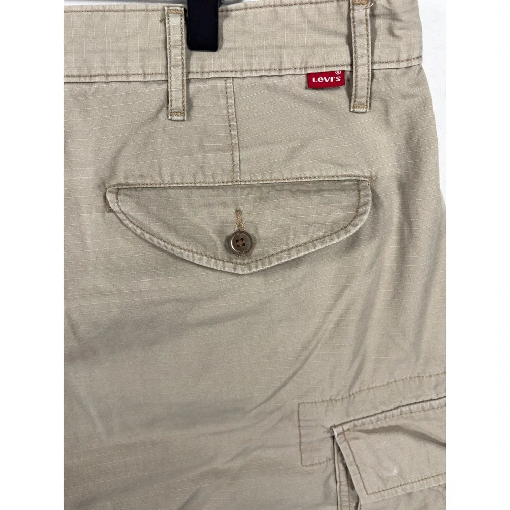 Levi Strauss & Co Mens Khaki Tan Ripstop Cargo Shorts Size 38 WaterLess Utility